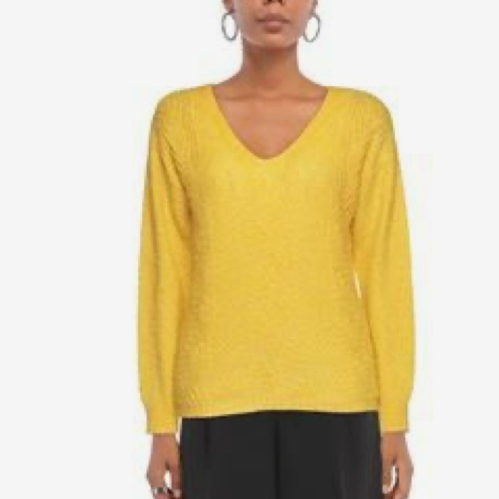 Brunella Gori V-neck, 100% Italian Merino Wool Sweater Size XS, yellow color